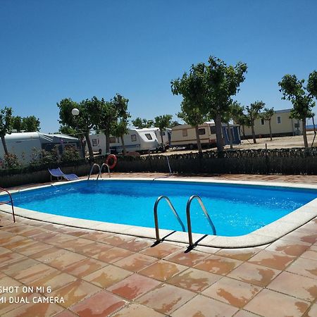 Camping El Pinar Platja 圣苏珊娜 外观 照片