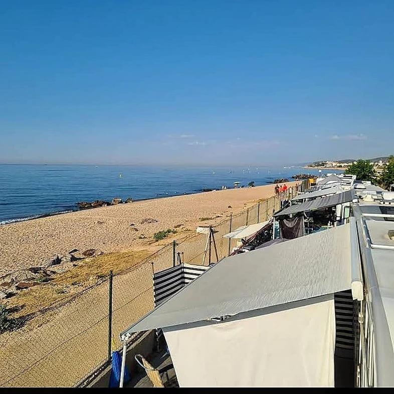 Camping El Pinar Platja 圣苏珊娜 外观 照片