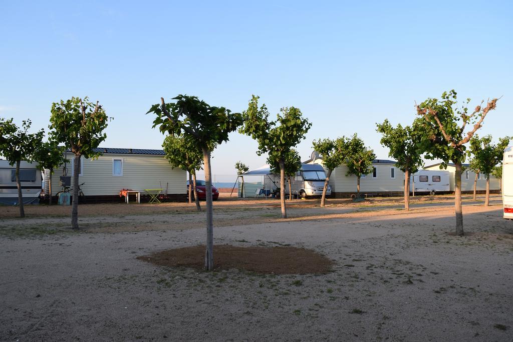 Camping El Pinar Platja 圣苏珊娜 外观 照片