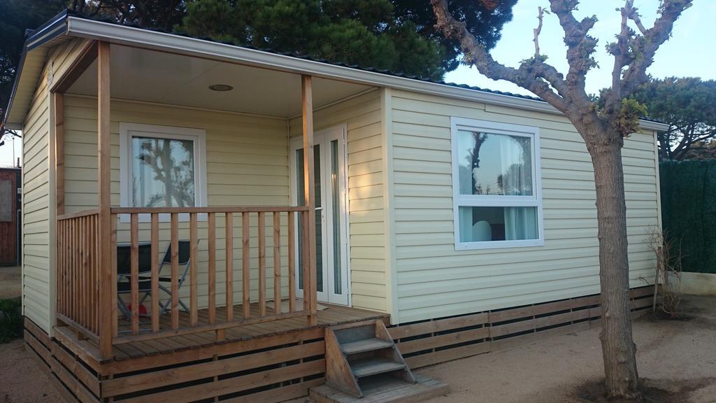Camping El Pinar Platja 圣苏珊娜 外观 照片